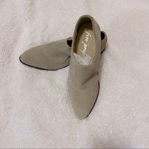 Free People light gray Brady loafer/booties